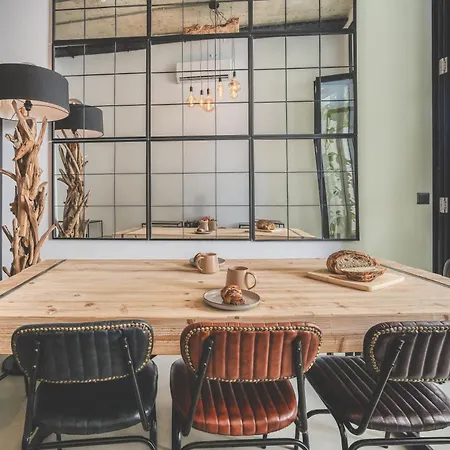 The Bear And Ween Отель *