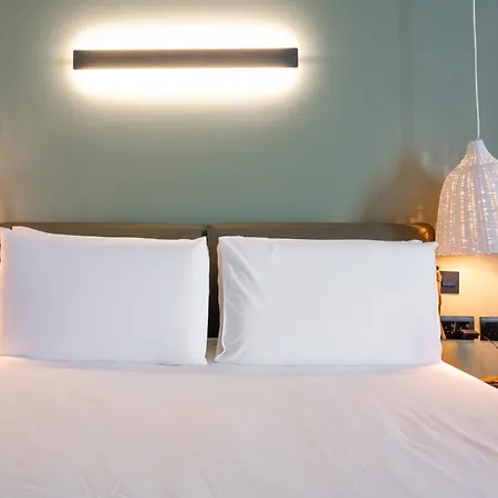 The Bear And Ween Hotel