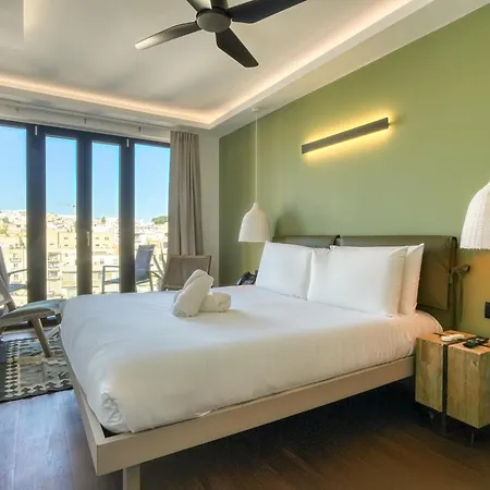 The Bear And Ween Отель