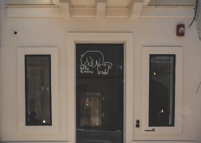 The Bear And Ween * St. Julian's