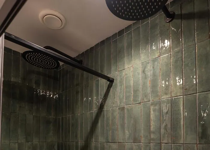 The Bear And Ween Hotel