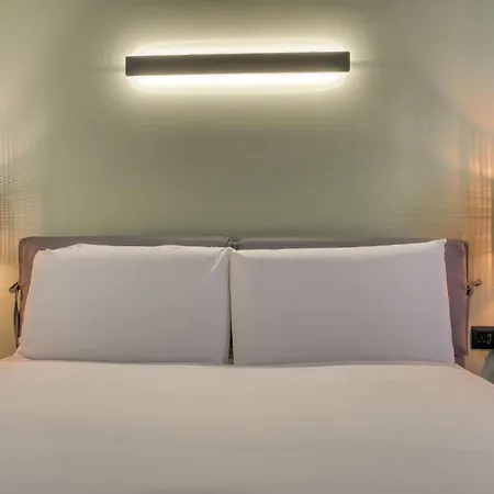 The Bear And Ween Hotel Saint Julian's