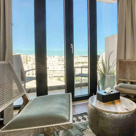 The Bear And Ween Hotel